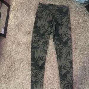 Green leggings